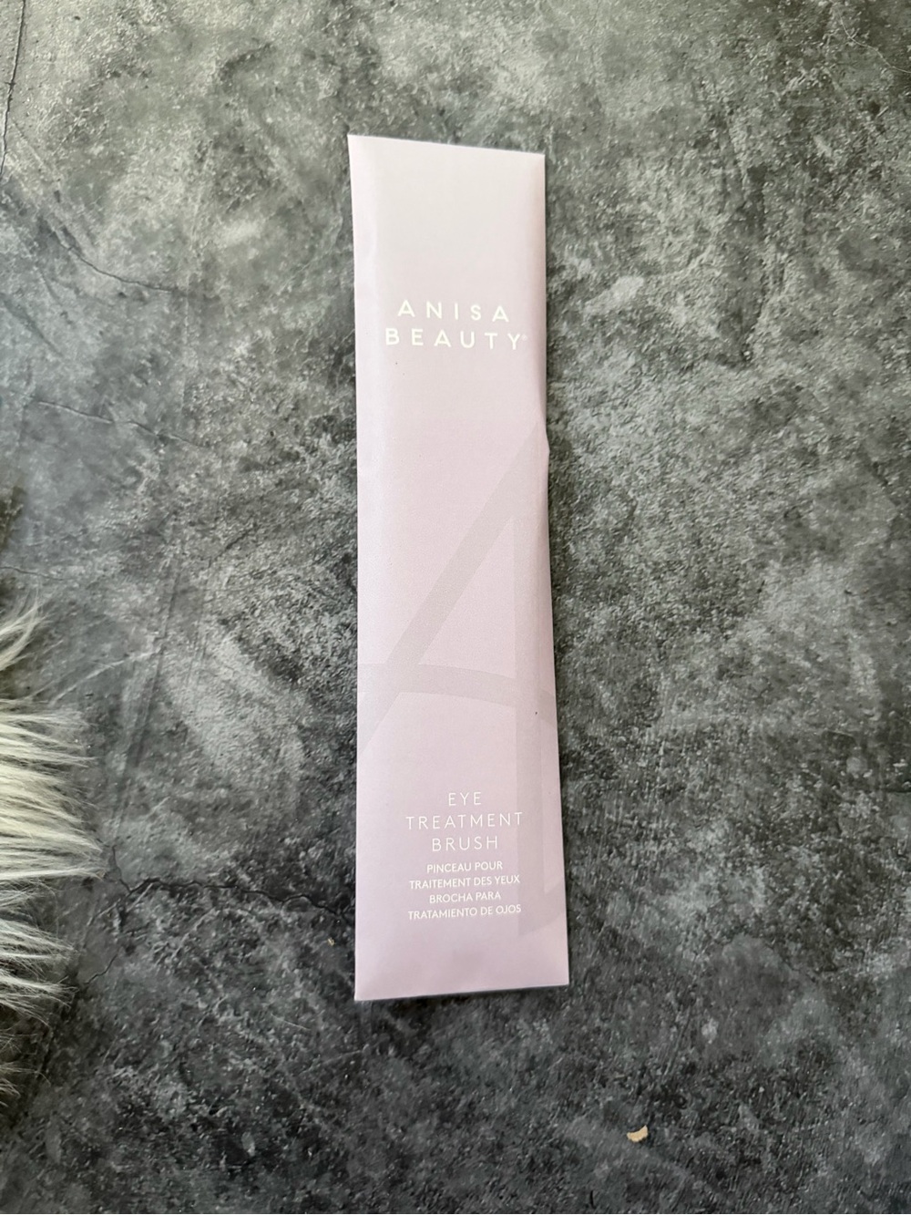 ANISA Beauty Eye Treatment Brush⁠￼ - Picture 2 of 2